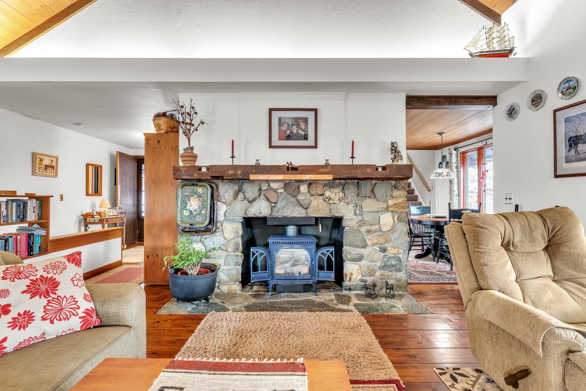 352 Bragg Hill Road Fayston, VT 05673 - Photo 2 of 59