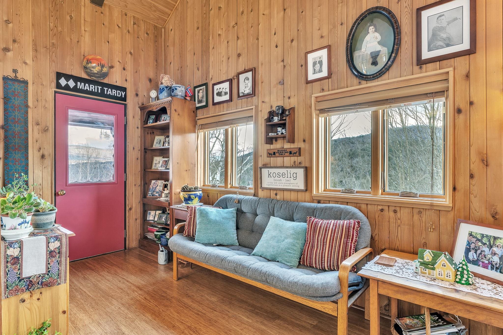 352 Bragg Hill Road Fayston, VT 05673 - Photo 21 of 59