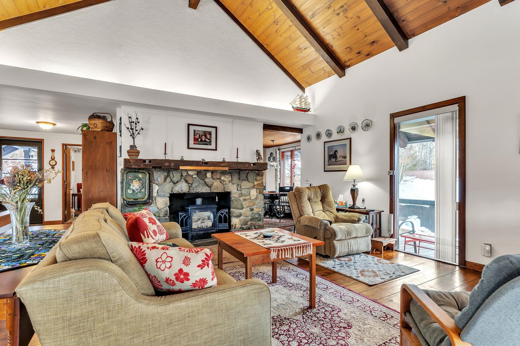 352 Bragg Hill Road Fayston, VT 05673 - Photo 6 of 59