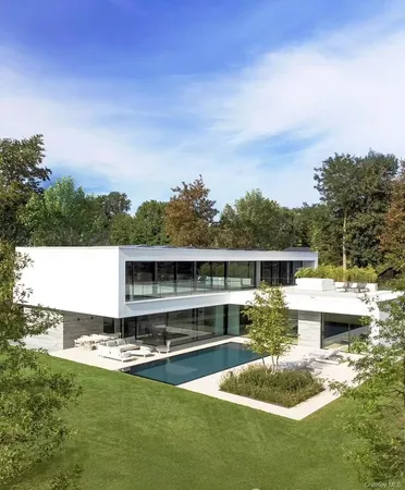 $9,890,000 | 107 A Wildwood Road, Great Neck, NY 11024