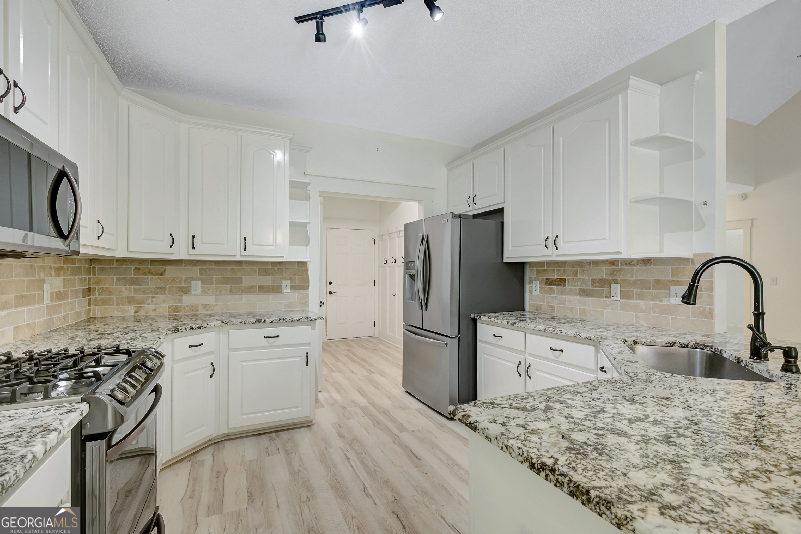 37 Forest Point Newnan, GA 30265 - Photo 17 of 53