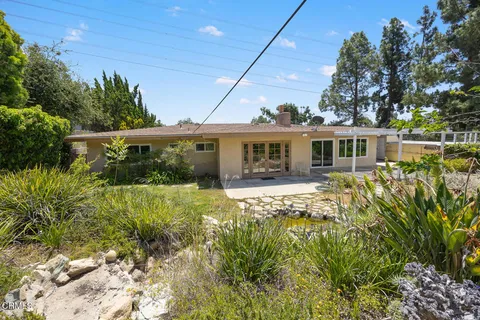 $1,899,000 | 1349 El Vago Street, La Canada Flintridge, CA 91011