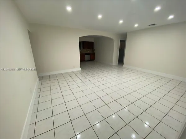 $2,600 | 1727 Washington Street, Unit 1727, Hollywood, FL 33020
