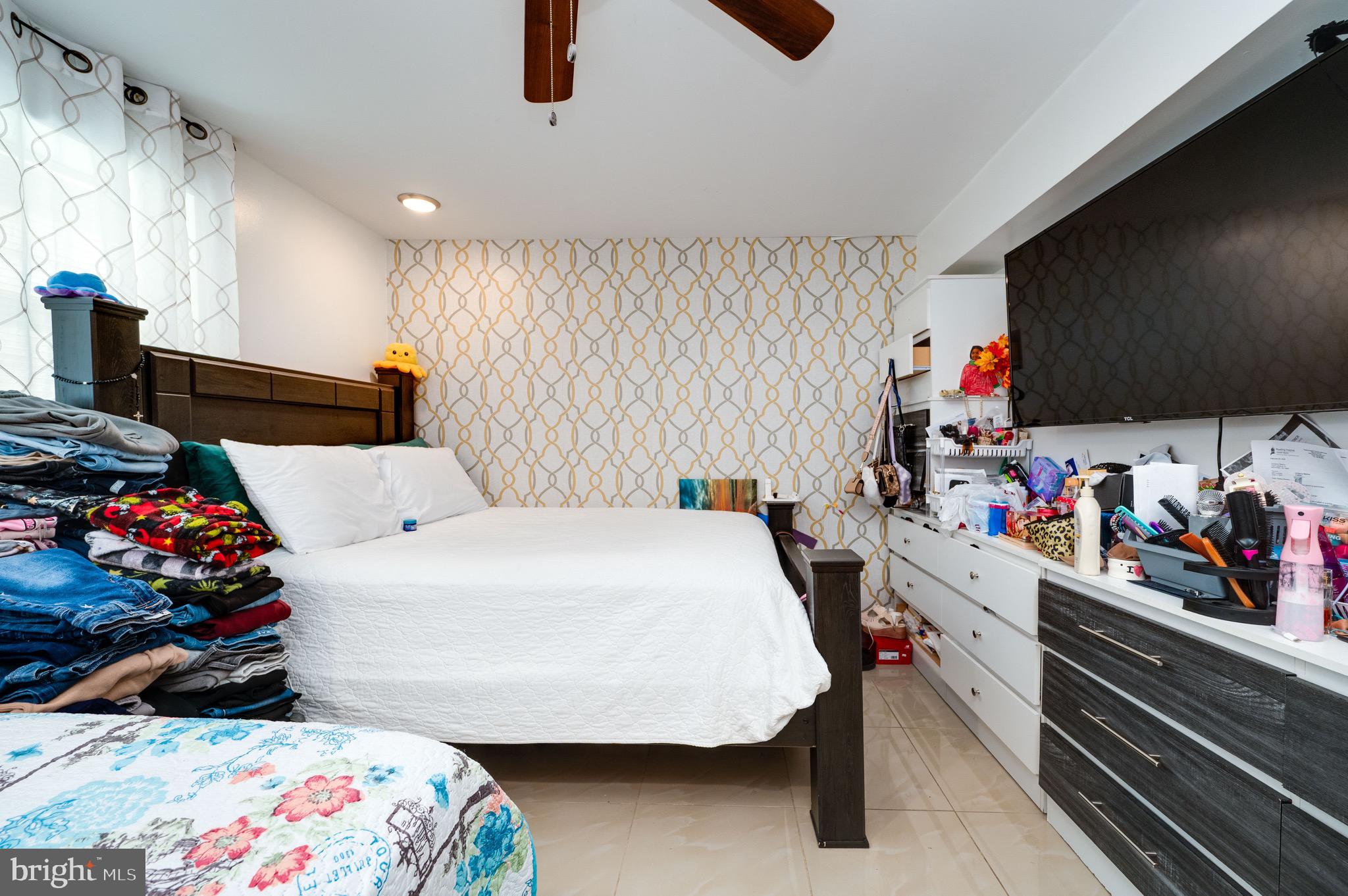 1005 Landover Drive Reading, PA 19605 - Photo 43 of 46 a bedroom with bed and a large window