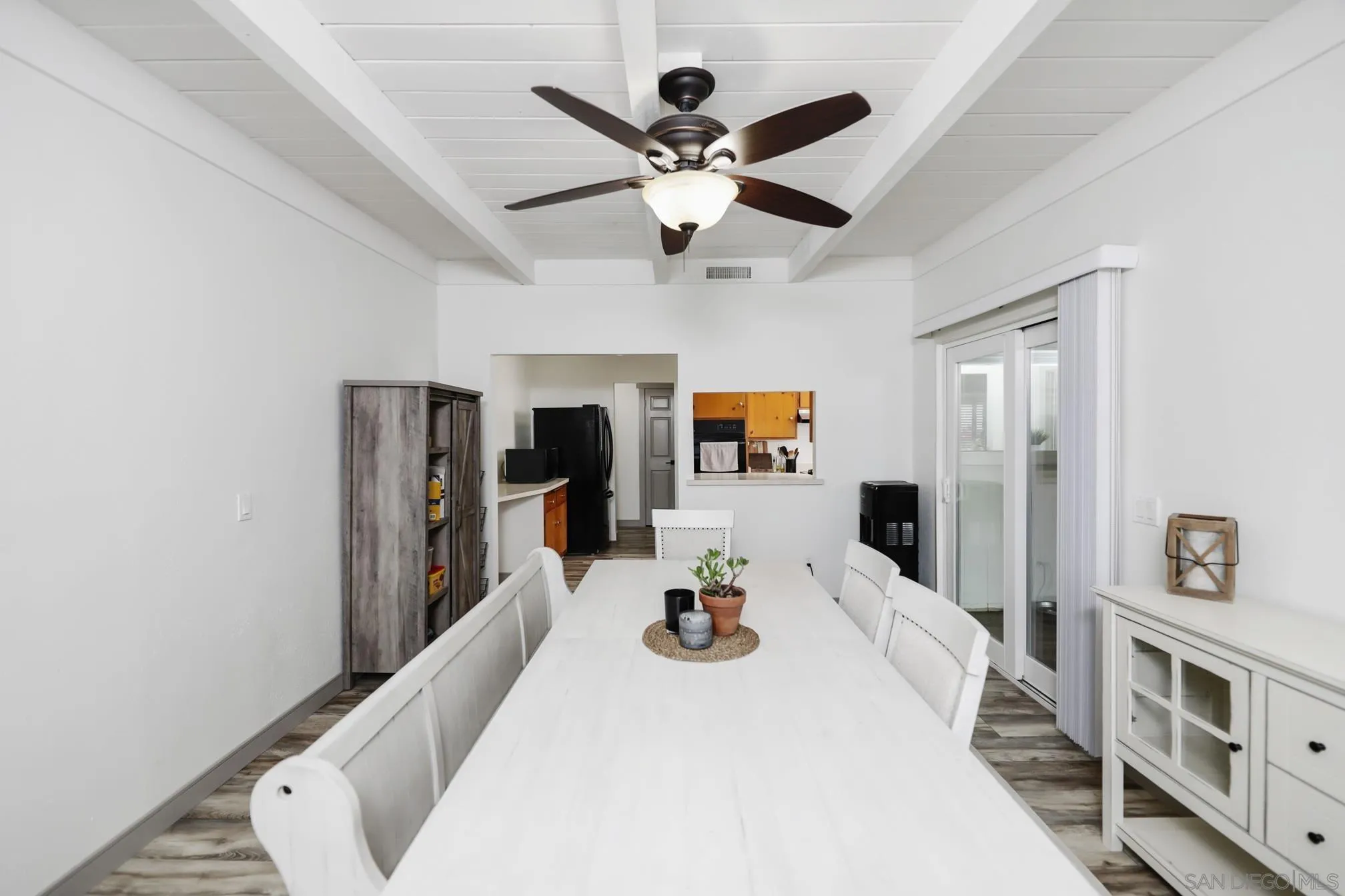 13134 Acton Avenue Poway, CA 92064 - Photo 28 of 37 a very nice looking room with a large window