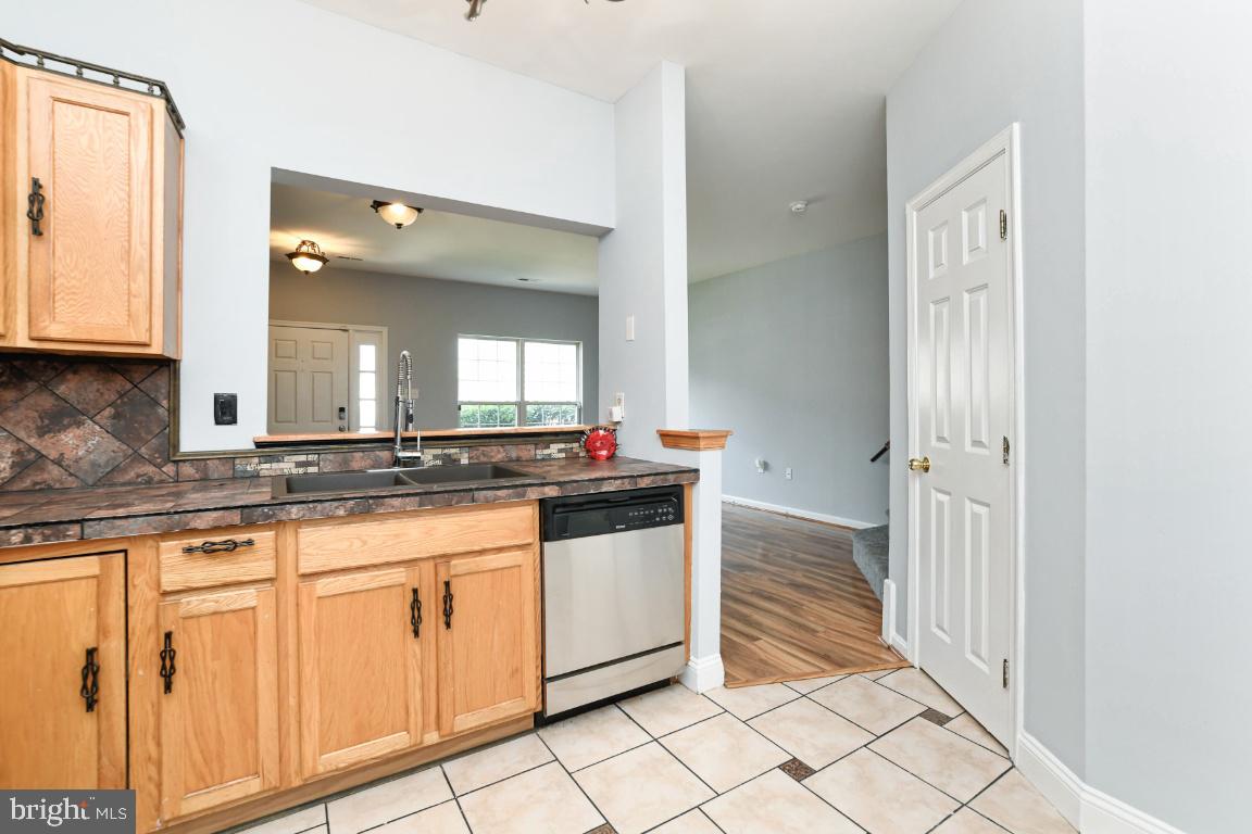 2003 Bell Point Court Odenton, MD 21113 - Photo 11 of 31 Kitchen