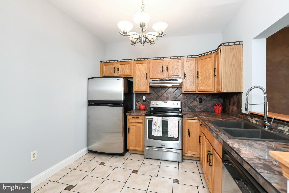 2003 Bell Point Court Odenton, MD 21113 - Photo 9 of 31 Stainless Steel Appliances