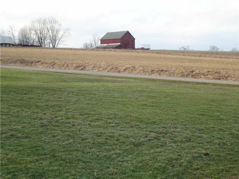 788 Fox Road New Castle, PA 16101 - Photo 2 of 13 View.