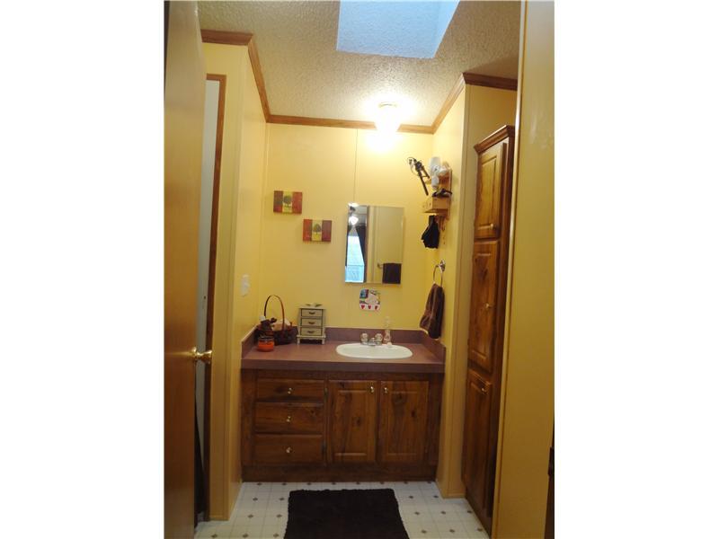 788 Fox Road New Castle, PA 16101 - Photo 11 of 13 Master Bath/Spa.