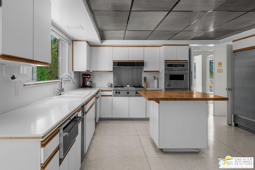 690 West Stevens Road Palm Springs, CA 92262 - Photo 17 of 35