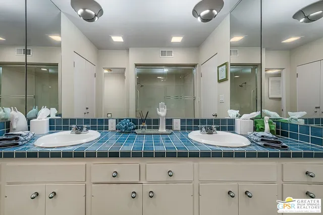 a view of a walk in closet