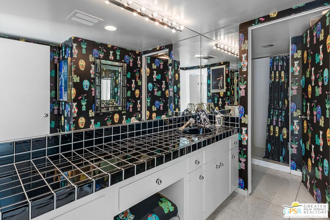 690 West Stevens Road Palm Springs, CA 92262 - Photo 29 of 35