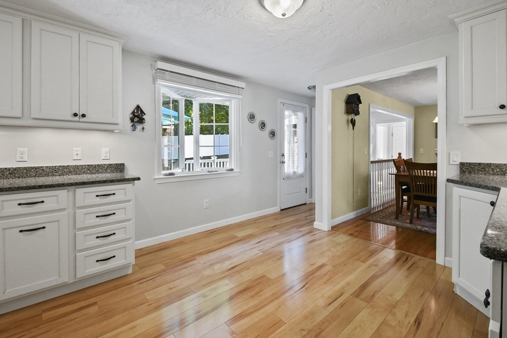 12 Edith Lane Rutland, MA 01543 - Photo 7 of 30