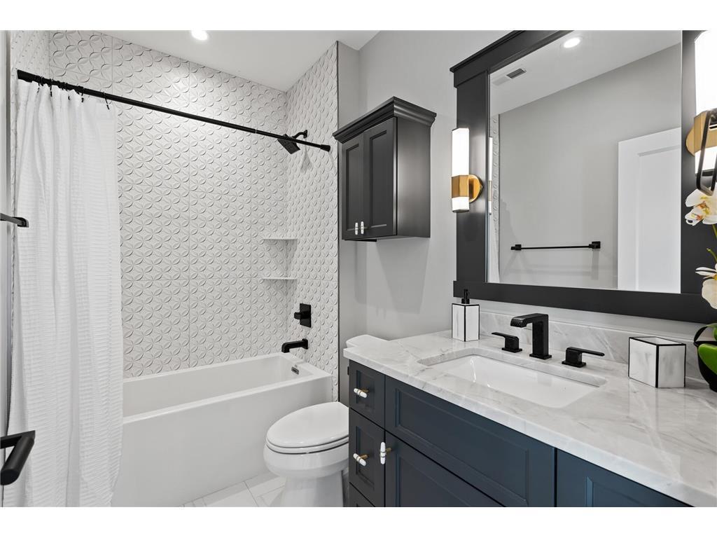 6525 Hawks Pointe Lane Excelsior, MN 55331 - Photo 32 of 43