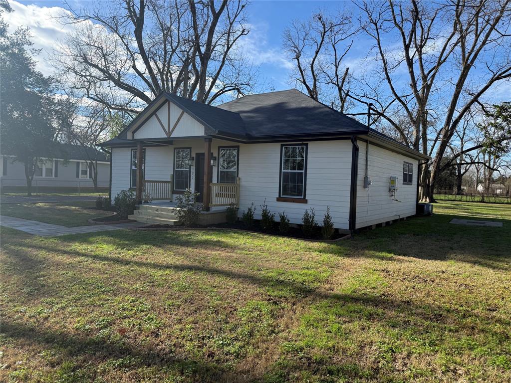 123 Church Street Belcher, LA 71004 - Photo 4 of 30 a view of a house with a yard