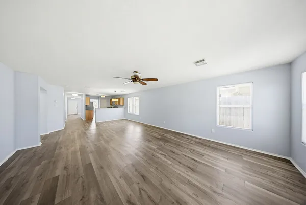 $2,100 | 627 Regal Hollow Lane, Houston, TX 77073