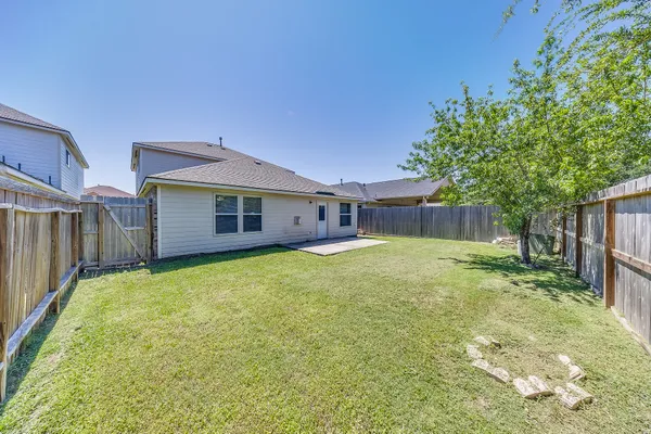 $2,100 | 627 Regal Hollow Lane, Houston, TX 77073