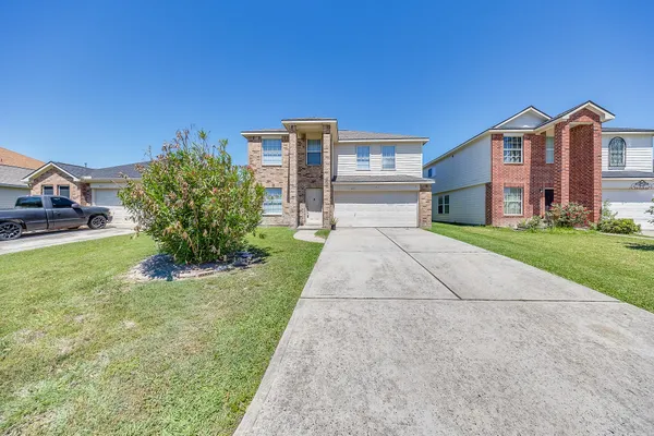 $2,100 | 627 Regal Hollow Lane, Houston, TX 77073