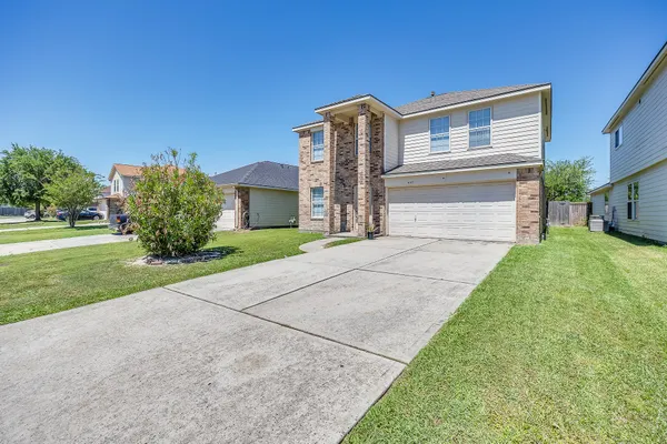 $2,100 | 627 Regal Hollow Lane, Houston, TX 77073