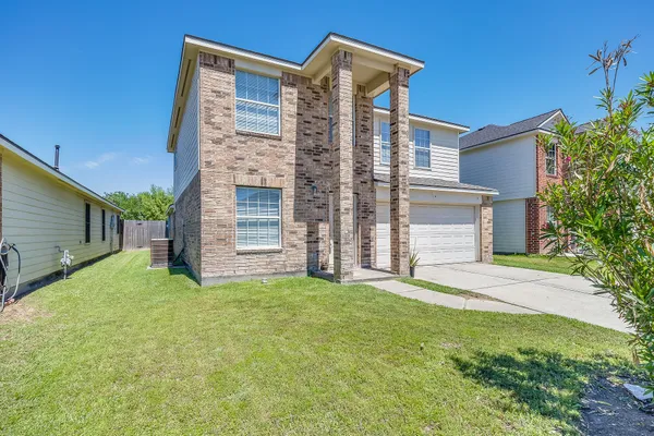 $2,100 | 627 Regal Hollow Lane, Houston, TX 77073