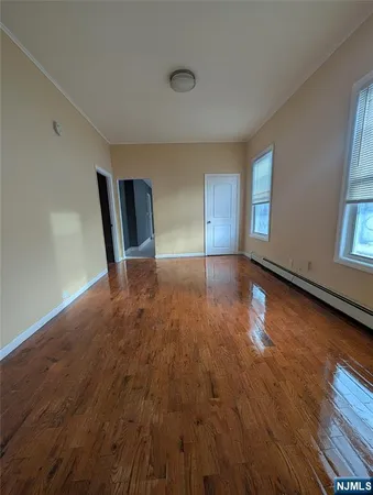 $2,100 | 5 South 7th Street, Newark, NJ 07107