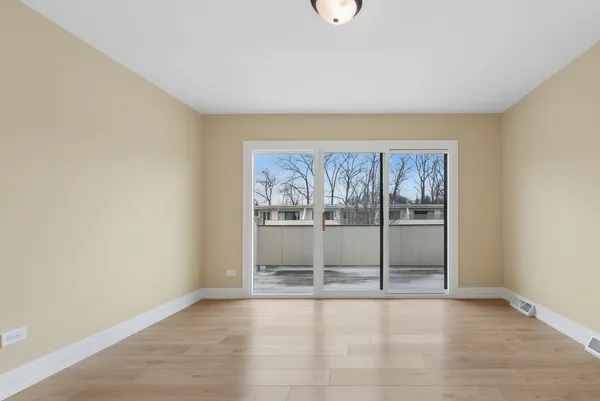 $319,000 | 27 Sorrento Drive, Palos Heights, IL 60463