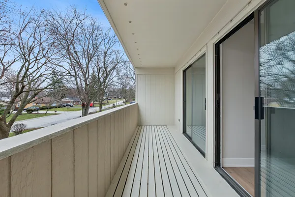 $319,000 | 27 Sorrento Drive, Palos Heights, IL 60463