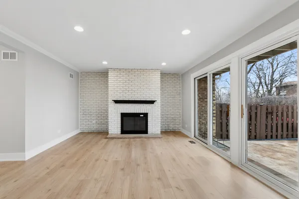 $319,000 | 27 Sorrento Drive, Palos Heights, IL 60463