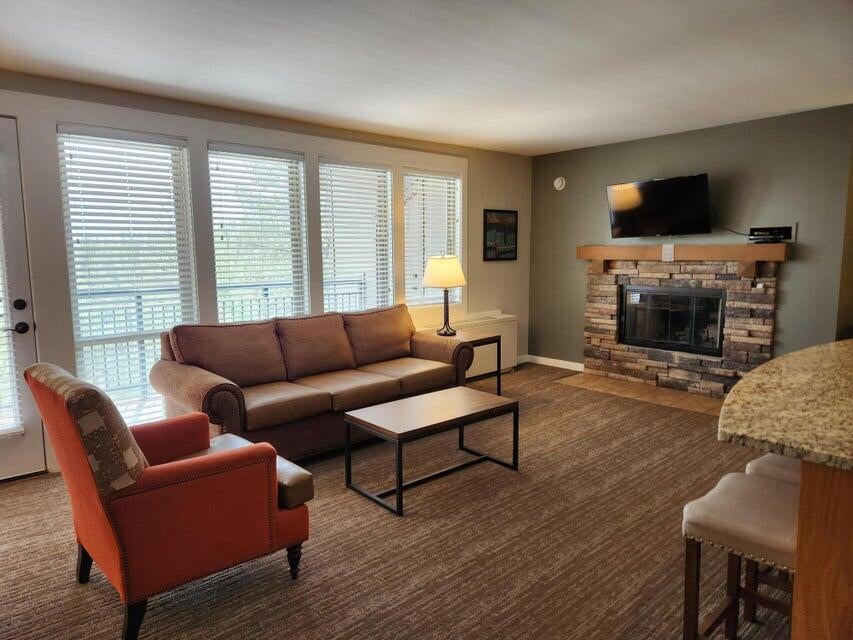18575 Southwest Century Drive, Unit 1333E Bend, OR 97702 - Photo 1 of 24 18575 SW Century Drive #1333E_1