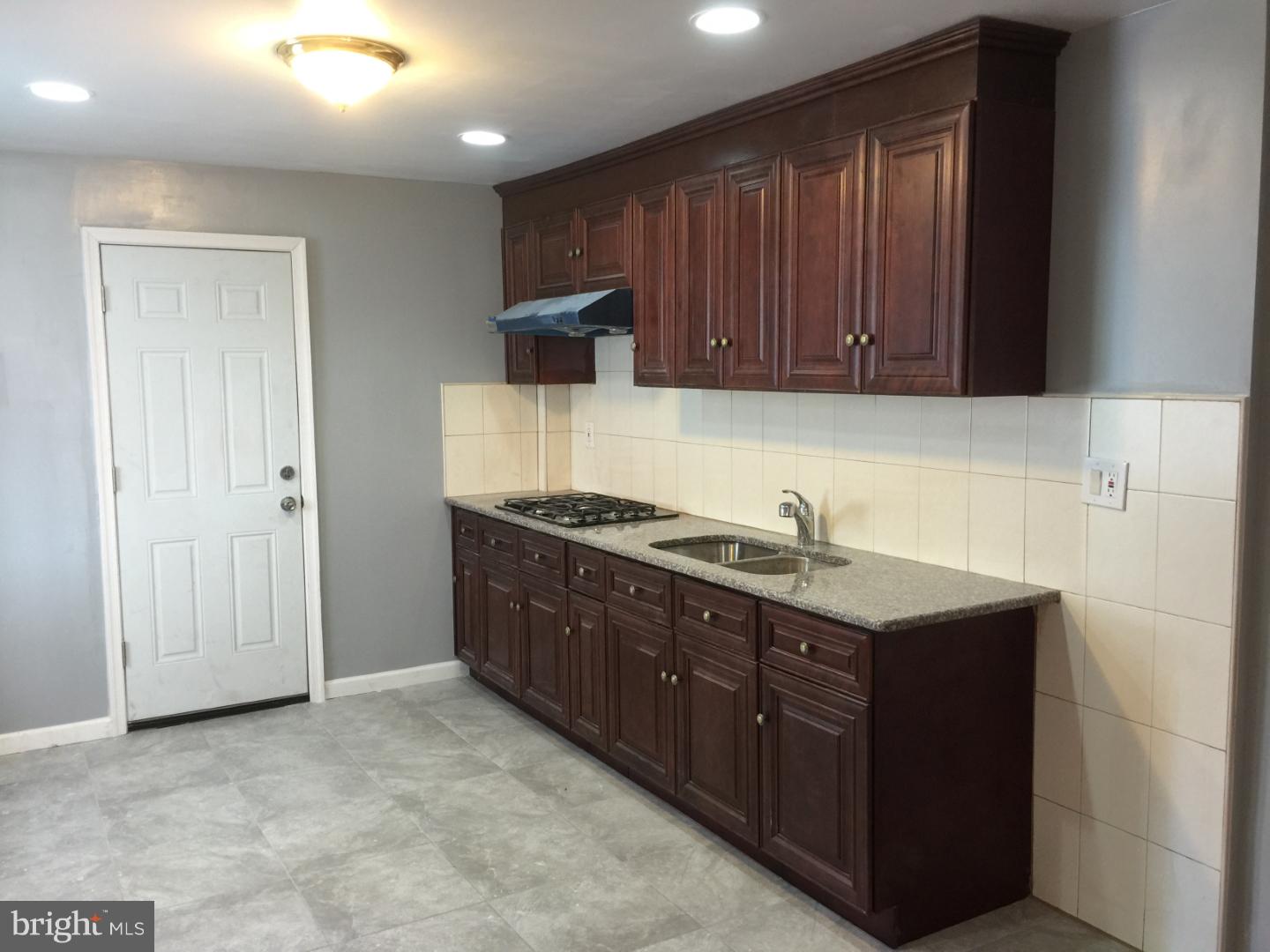 706 Marley Road Philadelphia, PA 19124 - Photo 4 of 15 Gallery Image 4