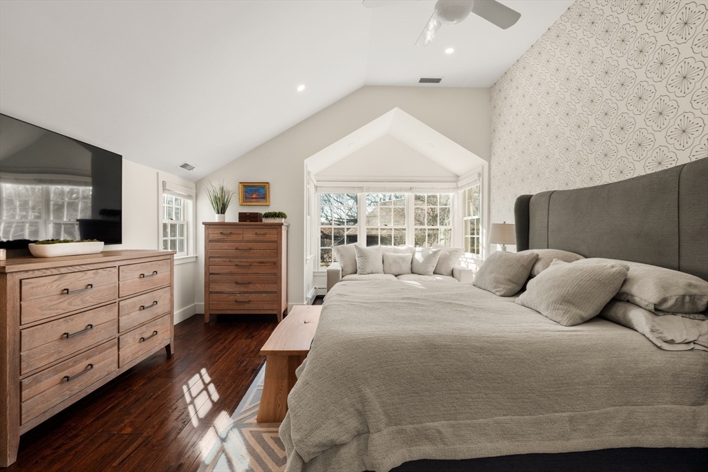 151 Oakland Street Wellesley, MA 02481 - Photo 17 of 42