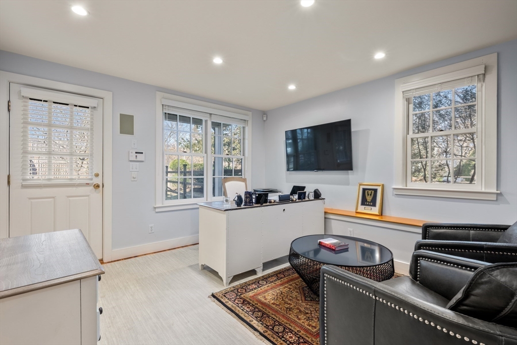 151 Oakland Street Wellesley, MA 02481 - Photo 18 of 42