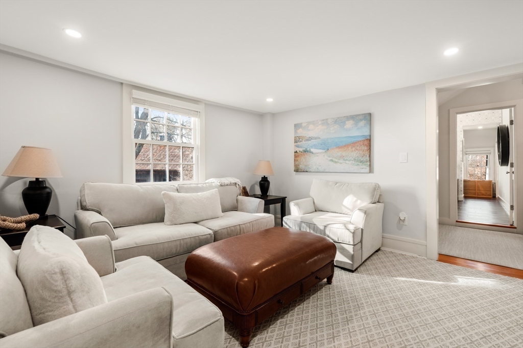 151 Oakland Street Wellesley, MA 02481 - Photo 22 of 42