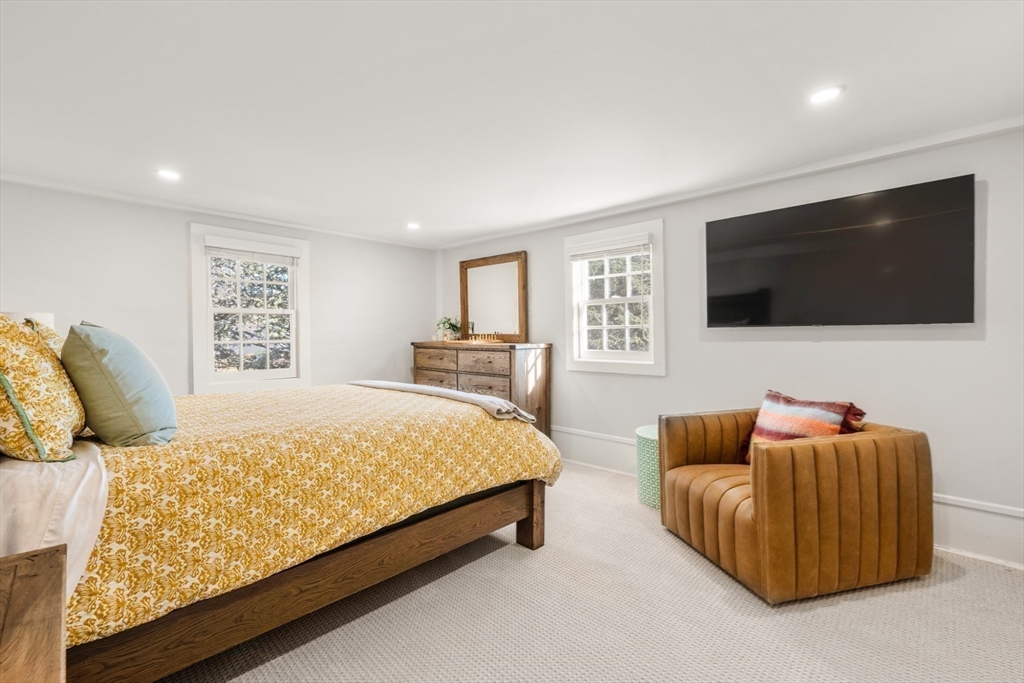 151 Oakland Street Wellesley, MA 02481 - Photo 26 of 42