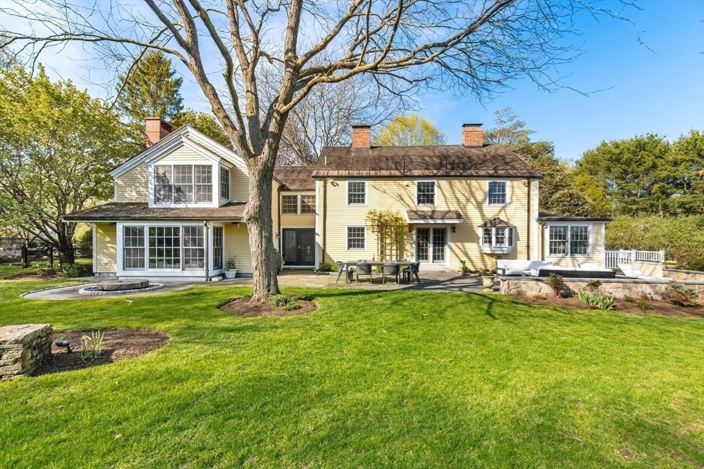151 Oakland Street Wellesley, MA 02481 - Photo 3 of 42