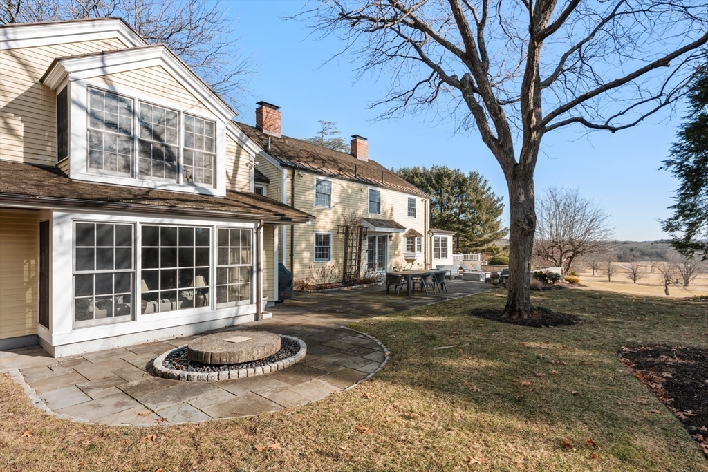 151 Oakland Street Wellesley, MA 02481 - Photo 3 of 42