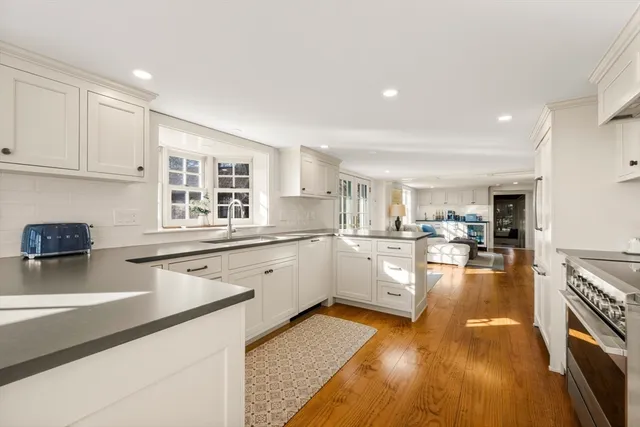 $4,950,000 | 151 Oakland Street, Wellesley, MA 02481