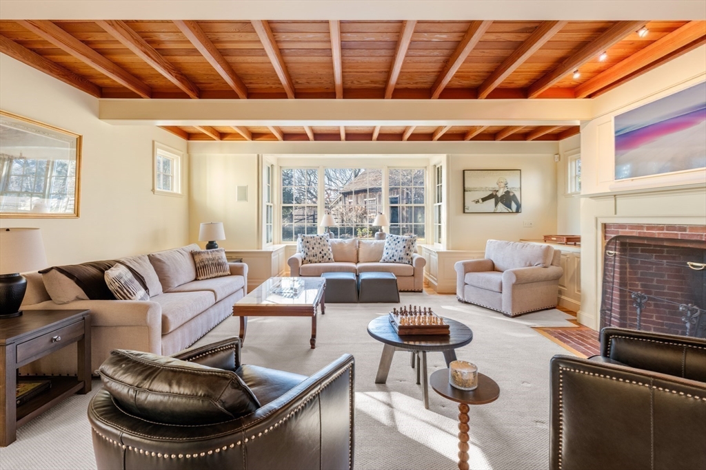 151 Oakland Street Wellesley, MA 02481 - Photo 6 of 42
