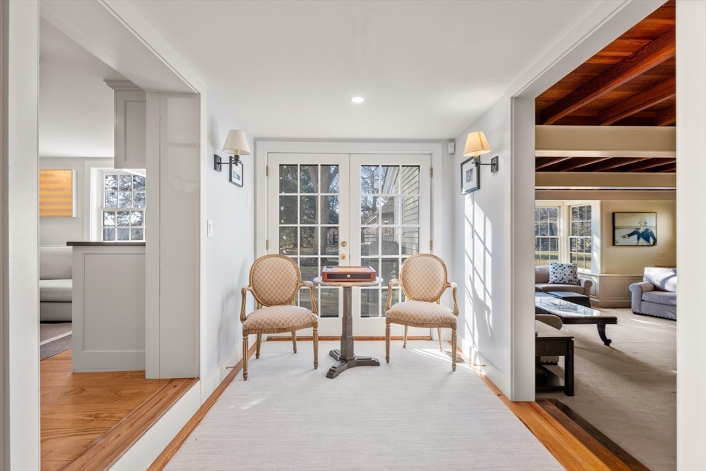 151 Oakland Street Wellesley, MA 02481 - Photo 9 of 42