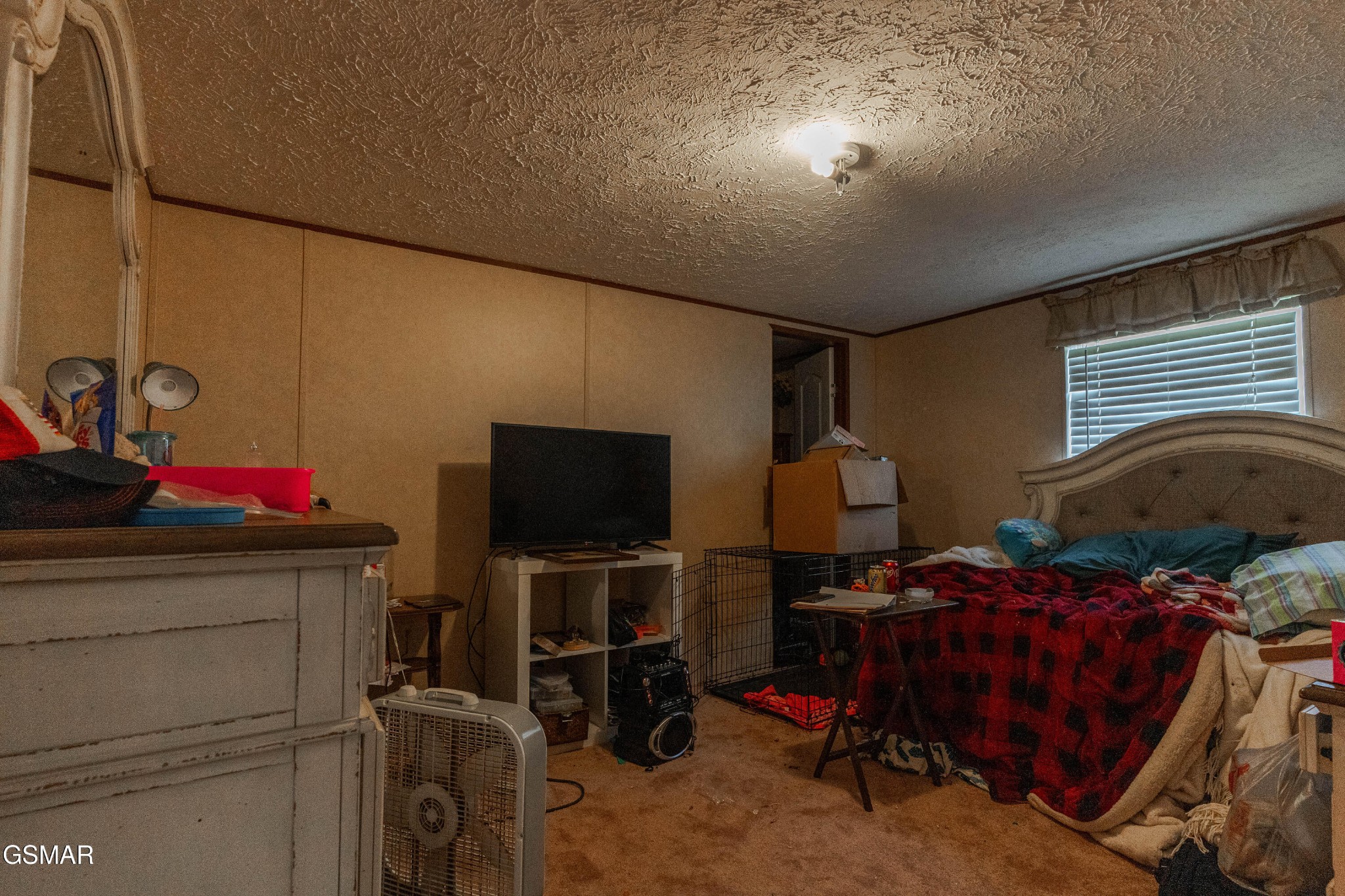 275 Crowder Road Madisonville, TN 37354 - Photo 8 of 21 a living room with furniture and a flat screen tv