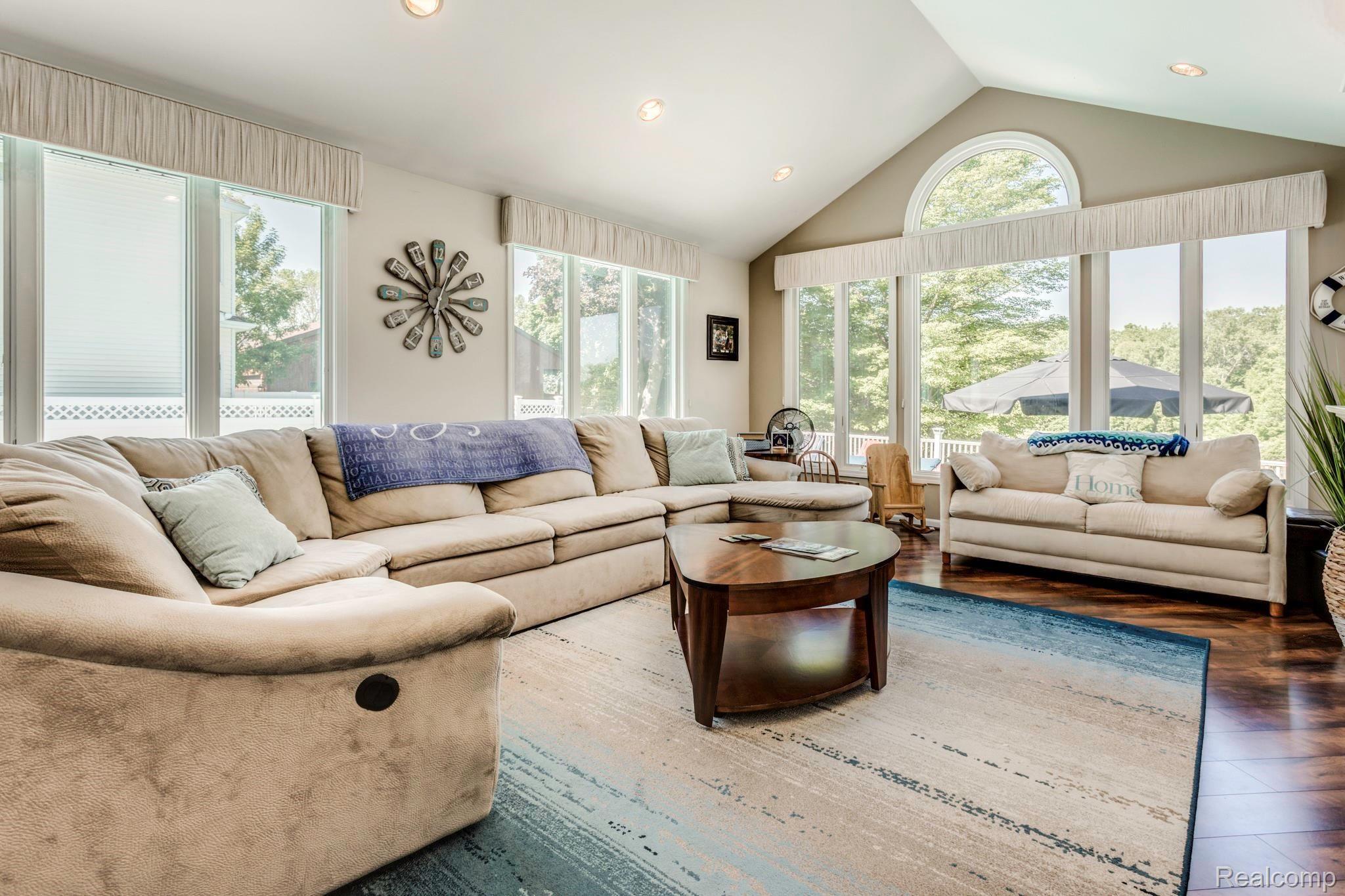 3425 Riverside Drive Port Huron, MI 48060 - Photo 26 of 78 3425 Riverside Dr-27.jpg