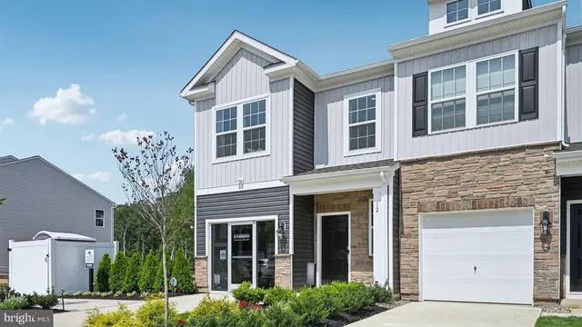 $356,175 | 32 Reagan Drive, Runnemede, NJ 08078