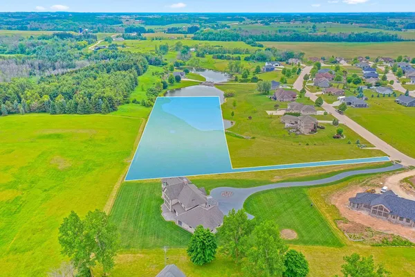 $134,900 | Silveridge Drive, Unit 9, Manitowoc, WI 54220