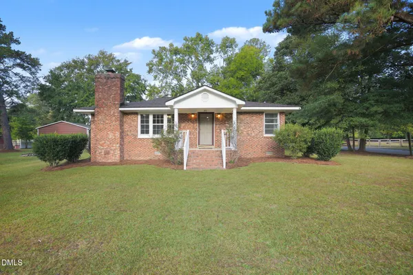 $259,900 | 211 Burton Avenue, Dunn, NC 28334