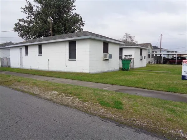$825 | 730 Central Avenue, Unit A, Westwego, LA 70094