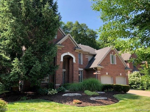 1081 Chesapeake Rochester Hills, MI 48307 - Photo 2 of 80