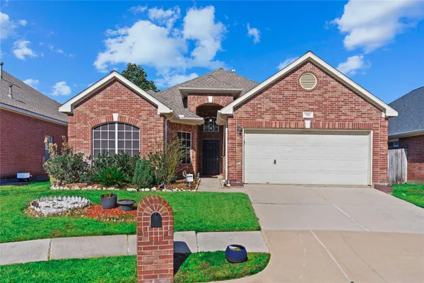 $2,100 | 7906 Fortrose Court, Houston, TX 77070