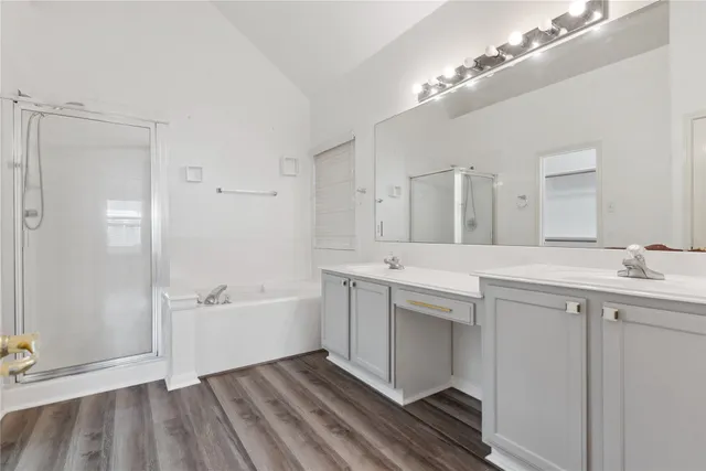 $2,100 | 7906 Fortrose Court, Houston, TX 77070