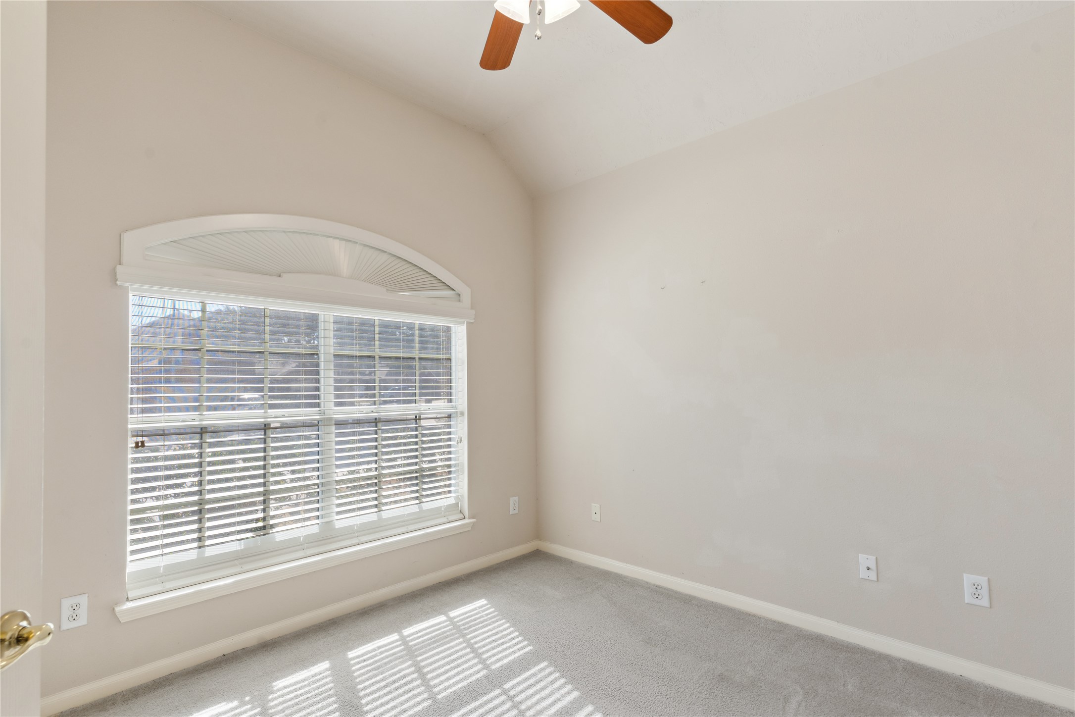 7906 Fortrose Court Houston, TX 77070 - Photo 23 of 28 a view of an empty room with a window