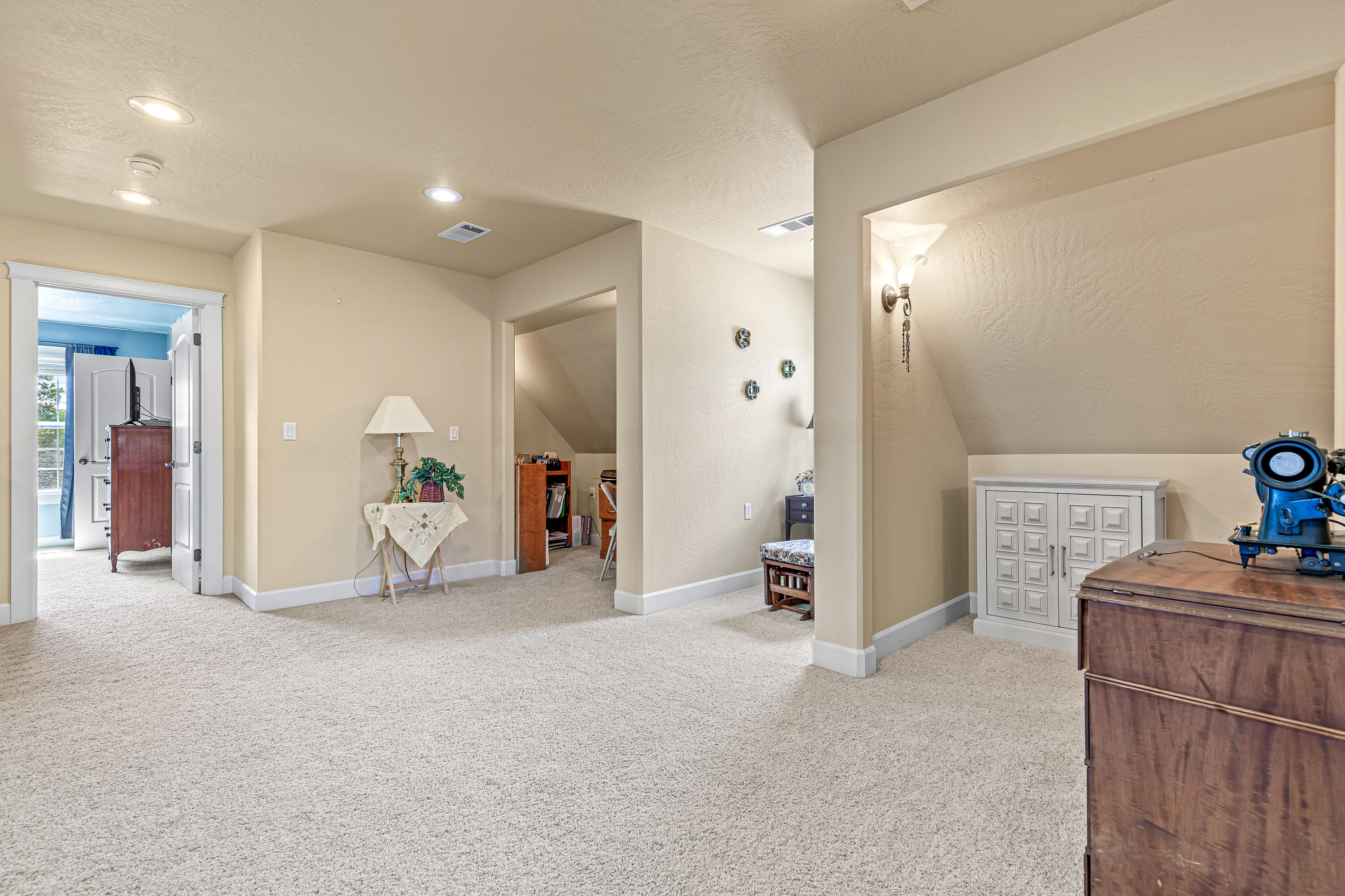 8 Falling Leaf Lane Eagle Point, OR 97524 - Photo 29 of 73 9R9A3253